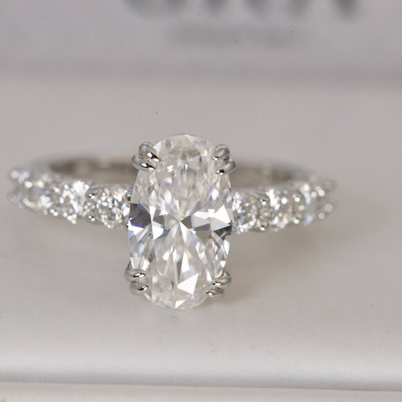 GRA Certified 7.5ct Oval Cut Moissanite Ring - Picture 5 of 7